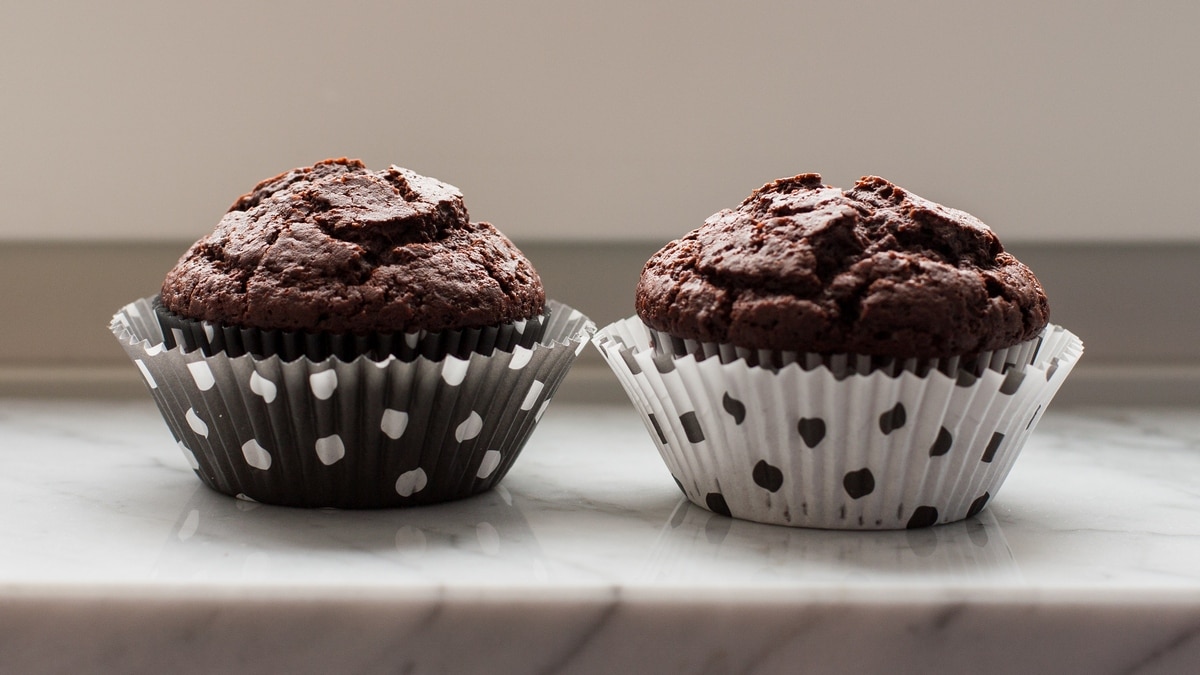 Rice milk and cocoa muffins