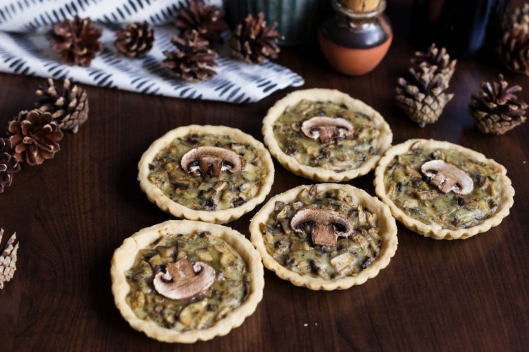 Mini mushroom pies recipe