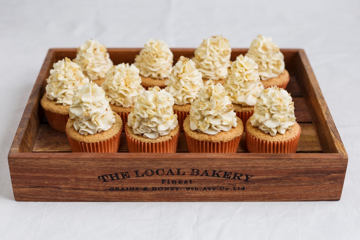 Walnut cupcakes with honey mascarpone frosting