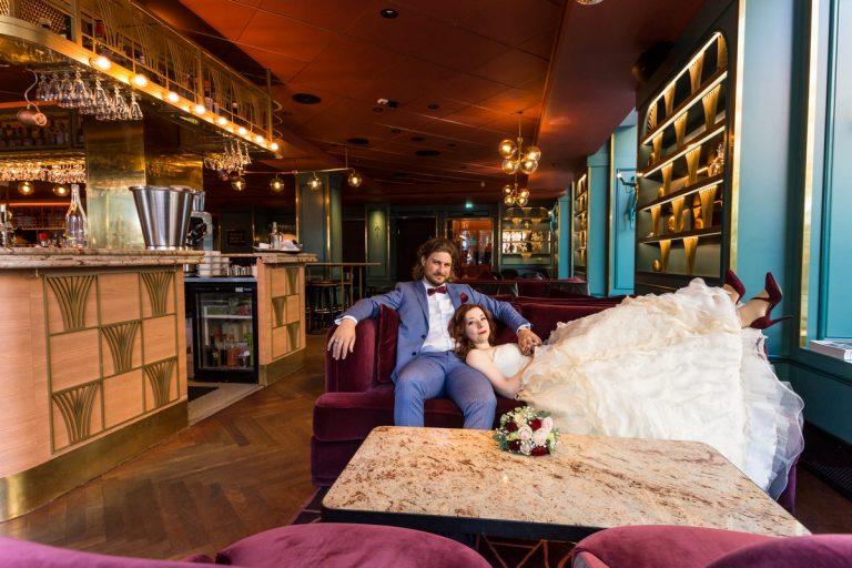 My wedding photo shoot at the beautiful hotel Haymarket by Scandic in Stockholm. We took our wedding pictures in the lobby and at the bar Americain. Haymarket is a wonderful location for wedding photography in Stockholm.