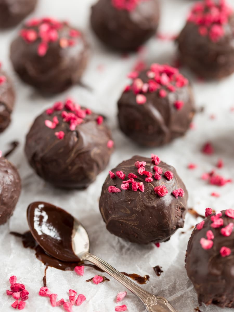 Raspberry chocolate balls