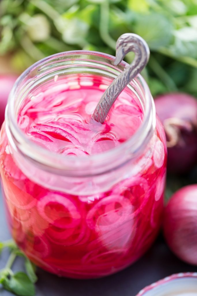 Swedish pickled red onion (picklad rödlök) • Electric Blue Food ...