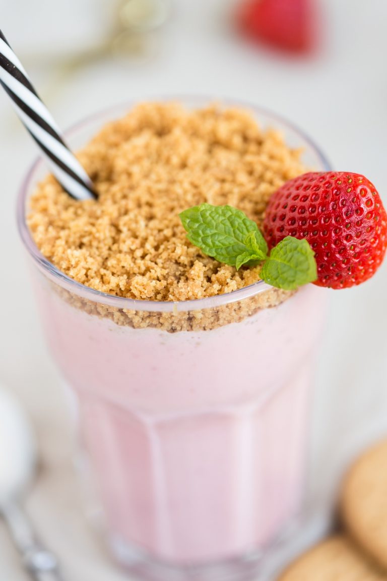 strawberry cheesecake smoothie