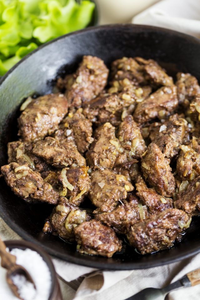 Chicken livers with onion • Electric Blue Food - Kitchen stories from ...