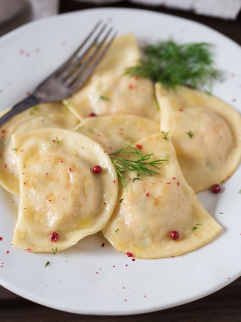 Smoked salmon ravioli with dill and potato • Electric Blue Food ...