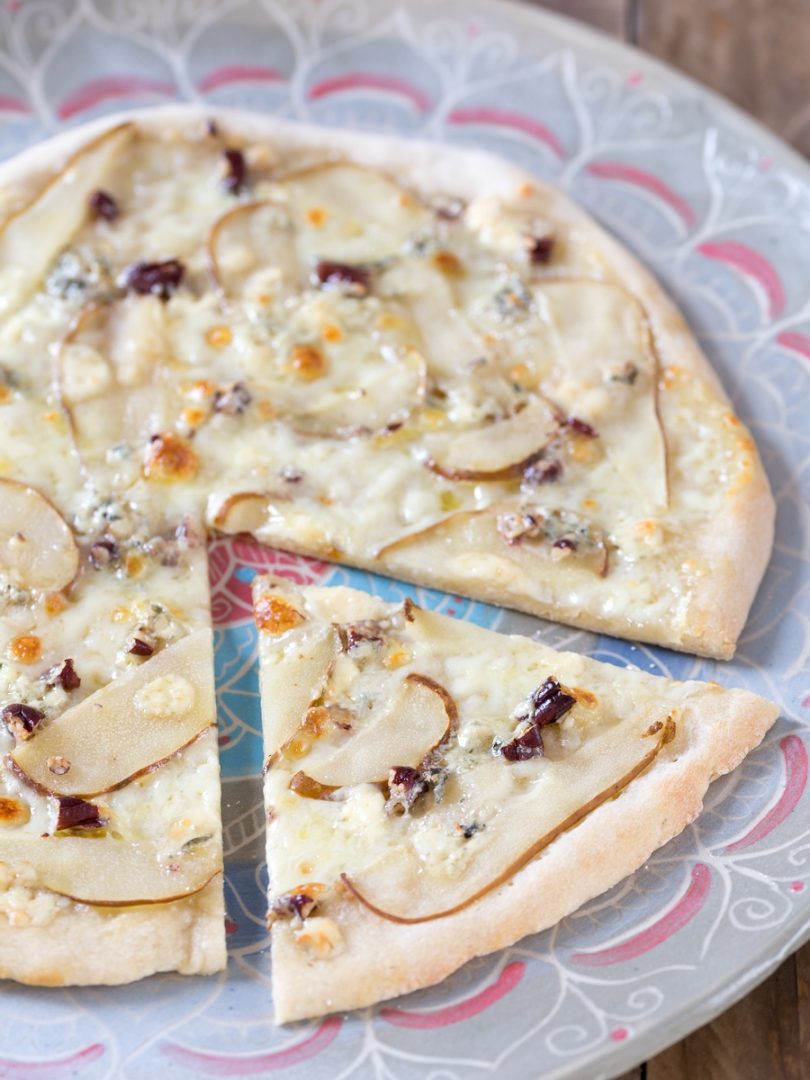 Pear and blue cheese pizza bianca • Electric Blue Food