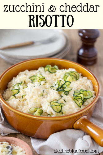 Cheddar cheese and pan-fried zucchini are the main ingredients in this delicate white wine risotto. This zucchini cheddar risotto really showcases that just a few simple ingredients can go a long way when it comes to delicious flavours.