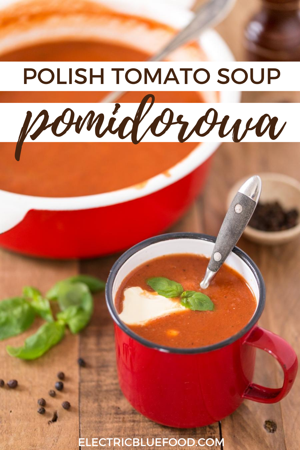 Zupa pomidorowa is a delightful Polish tomato soup. Despite being a single-vegetable soup, pomidorowa will surprise you with its complex and nuanced sweet and sour flavour. Made with canned tomatoes, you can enjoy this delicious Polish soup any time of the year.
