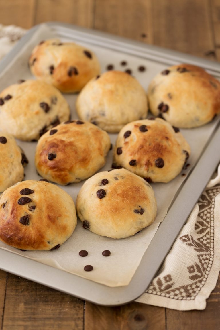 Norwegian cardamom rolls sjokoladeboller.