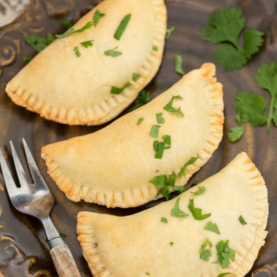 Veggie empanadas with red cabbage and raisins • Electric Blue Food ...