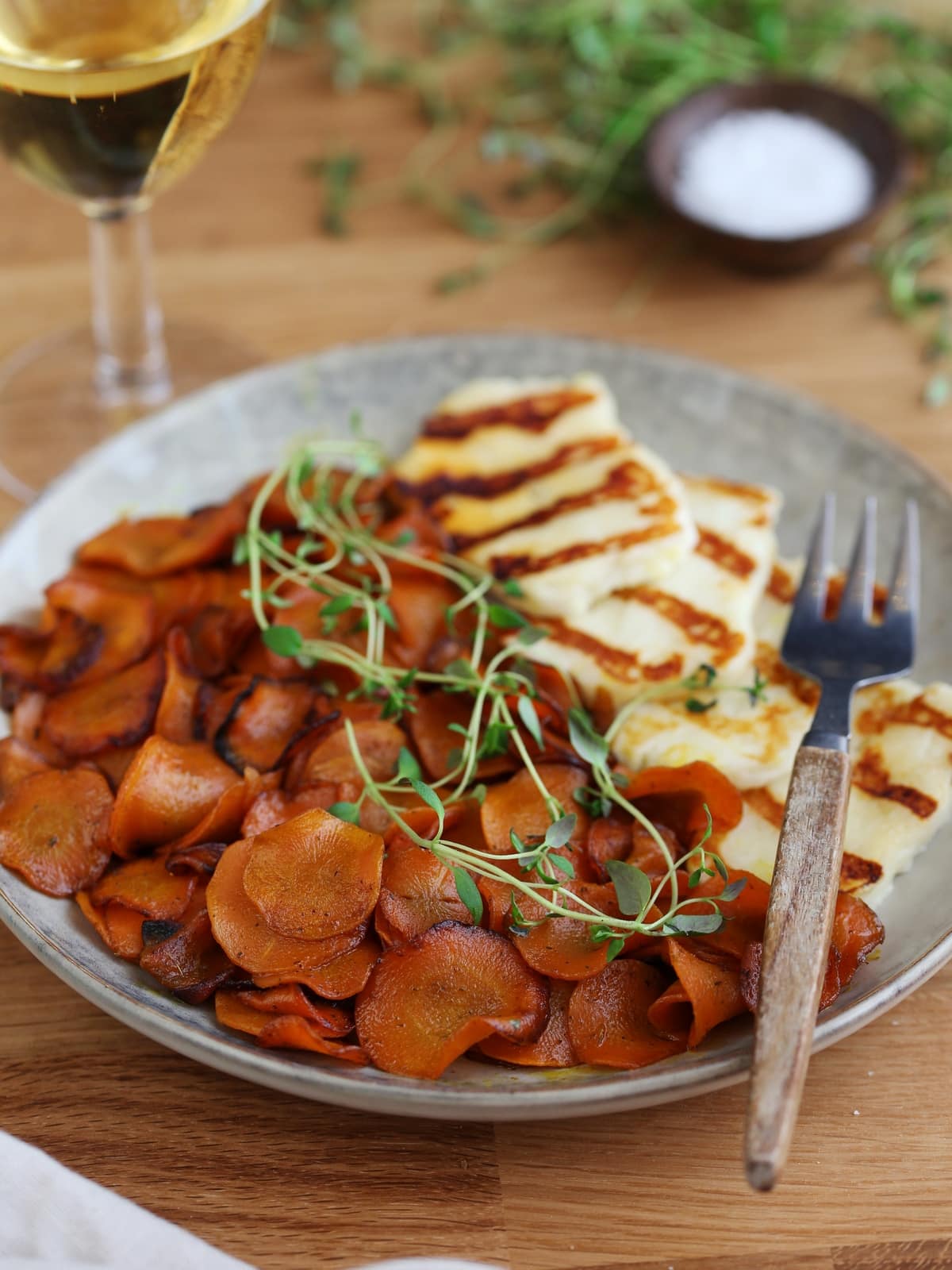 Serving suggestion: grilled halloumi with sauteed carrots and white wine.