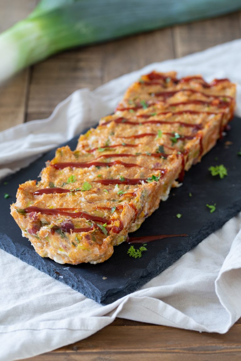 Chicken meatloaf with leek and bacon