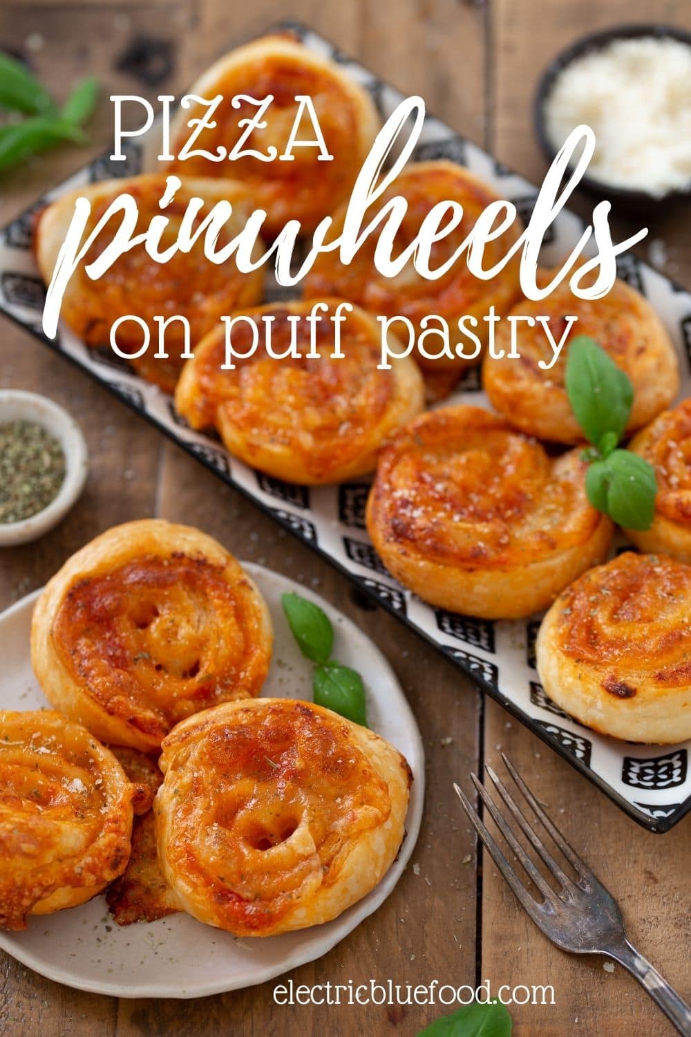 Puff pastry pizza pinwheels are a little treat that tastes like pizza but it's easy to make on store-bought puff pastry. A real crowd pleaser, perfect for parties.