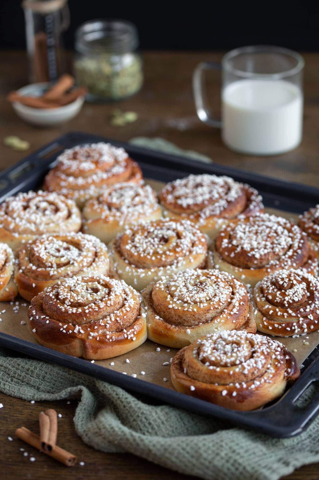 Swedish Cinnamon Buns Kanelbullar Electric Blue Food swedish-cinnamon-buns-kanelbullar-electric-blue-food