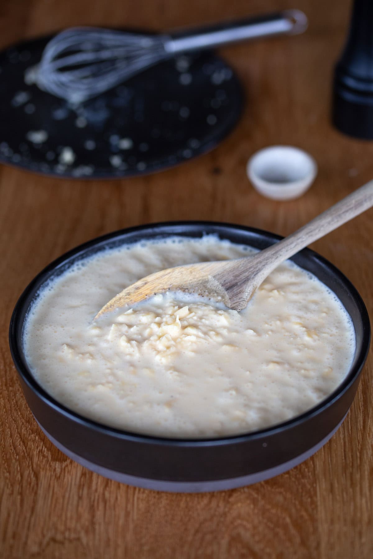 Mixture of cheese and egg custard to be used in cheese pie.