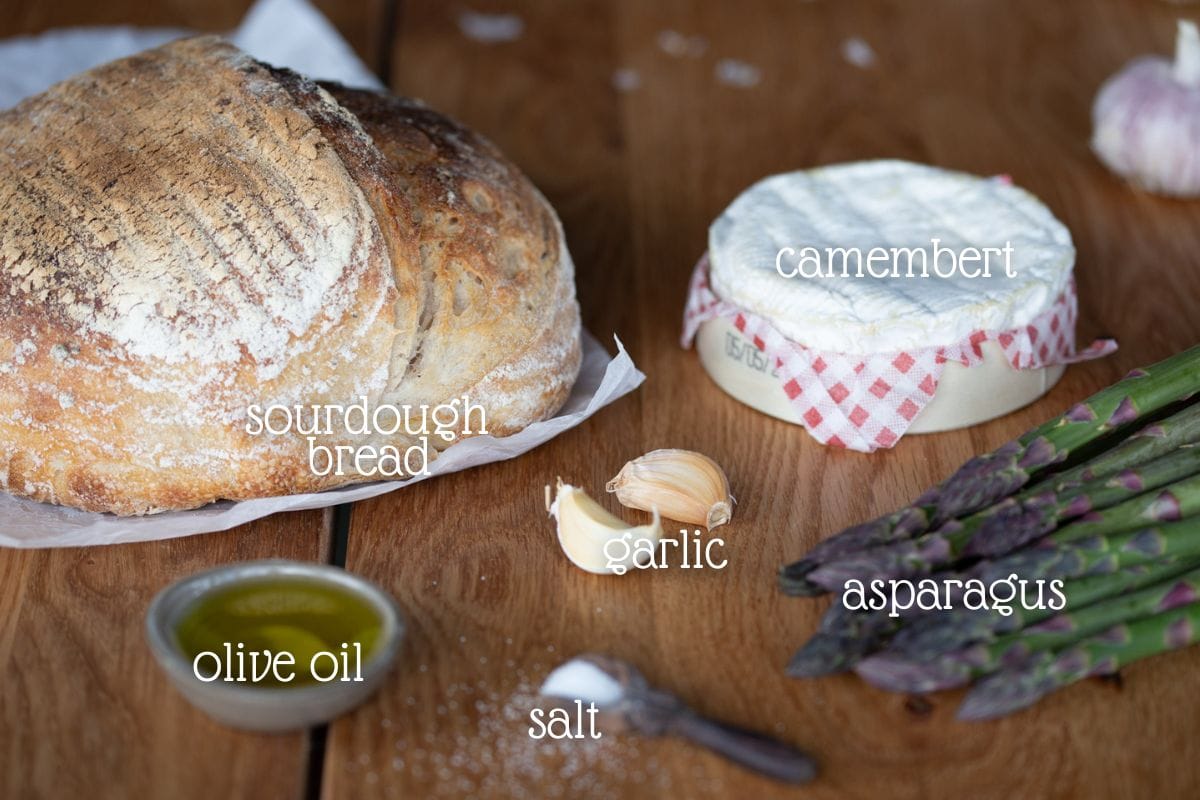 Asparagus and Camembert bruschetta ingredients.
